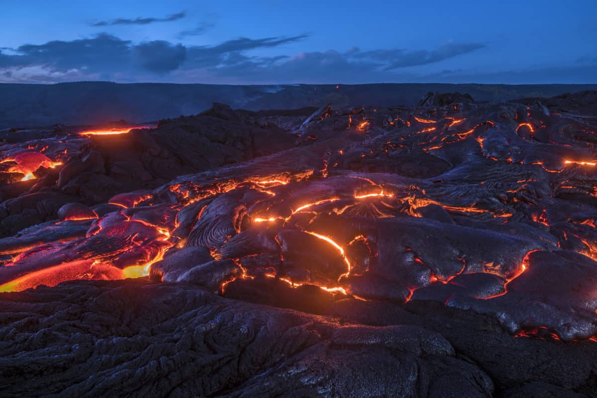 Erfahre mehr über Hekla Lava und die heilende Wirkung bei Krankheiten wie Exostose und Knochenentzündung. Fotolia © cherylvb